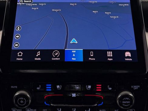 Used 2022 Jeep Grand Cherokee L Overland w/ Advanced Protech Group III image 38