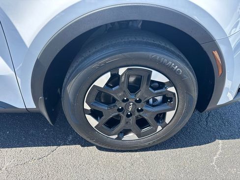Used 2025 Kia Sorento S FWD image 13
