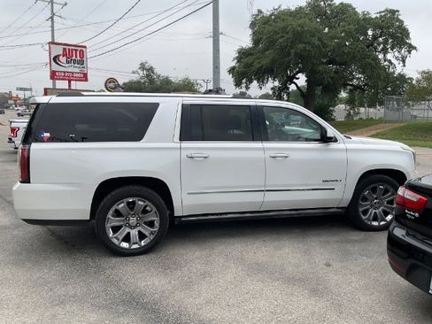 Used 2016 GMC Yukon XL Denali w/ Open Road Package AWD/4WD image 4