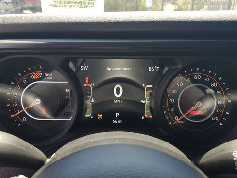 Used 2025 Jeep Wrangler Unlimited Sport AWD/4WD image 31