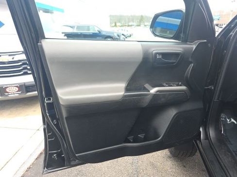 Used 2021 Toyota Tacoma SR5 image 14