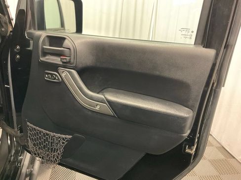 Used 2016 Jeep Wrangler Unlimited Sport AWD/4WD image 24