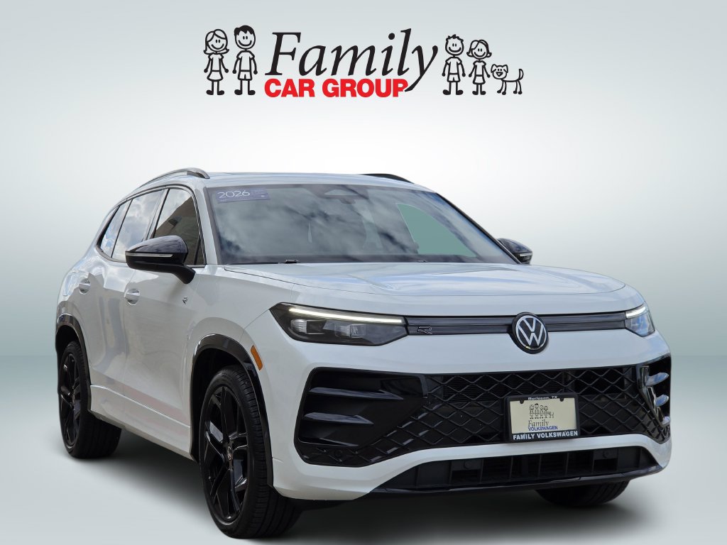 Used 2026 Volkswagen Tiguan SE R-Line FWD image 2