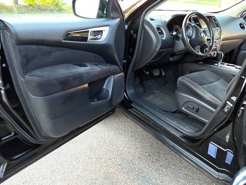 Used 2014 Nissan Pathfinder SV AWD/4WD image 26