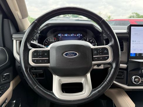 Used 2023 Ford Expedition XLT AWD/4WD image 24