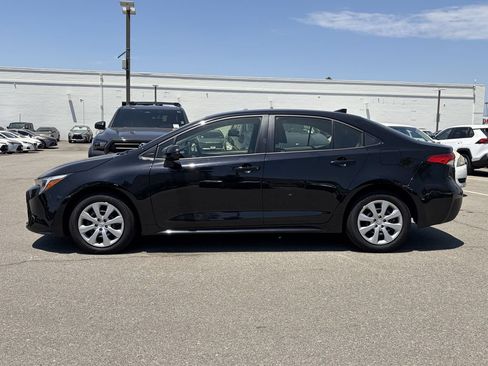 Used 2026 Toyota Corolla LE FWD image 2