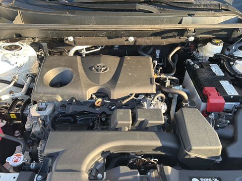 Certified 2024 Toyota RAV4 LE FWD image 32