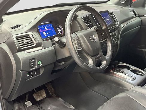 Used 2023 Honda Passport EX-L image 9
