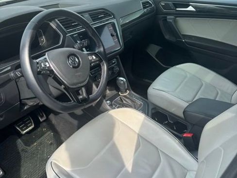 Used 2020 Volkswagen Tiguan SEL Premium R-Line AWD/4WD image 6
