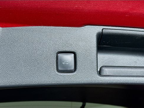 Used 2022 Ford Escape Titanium FWD image 29