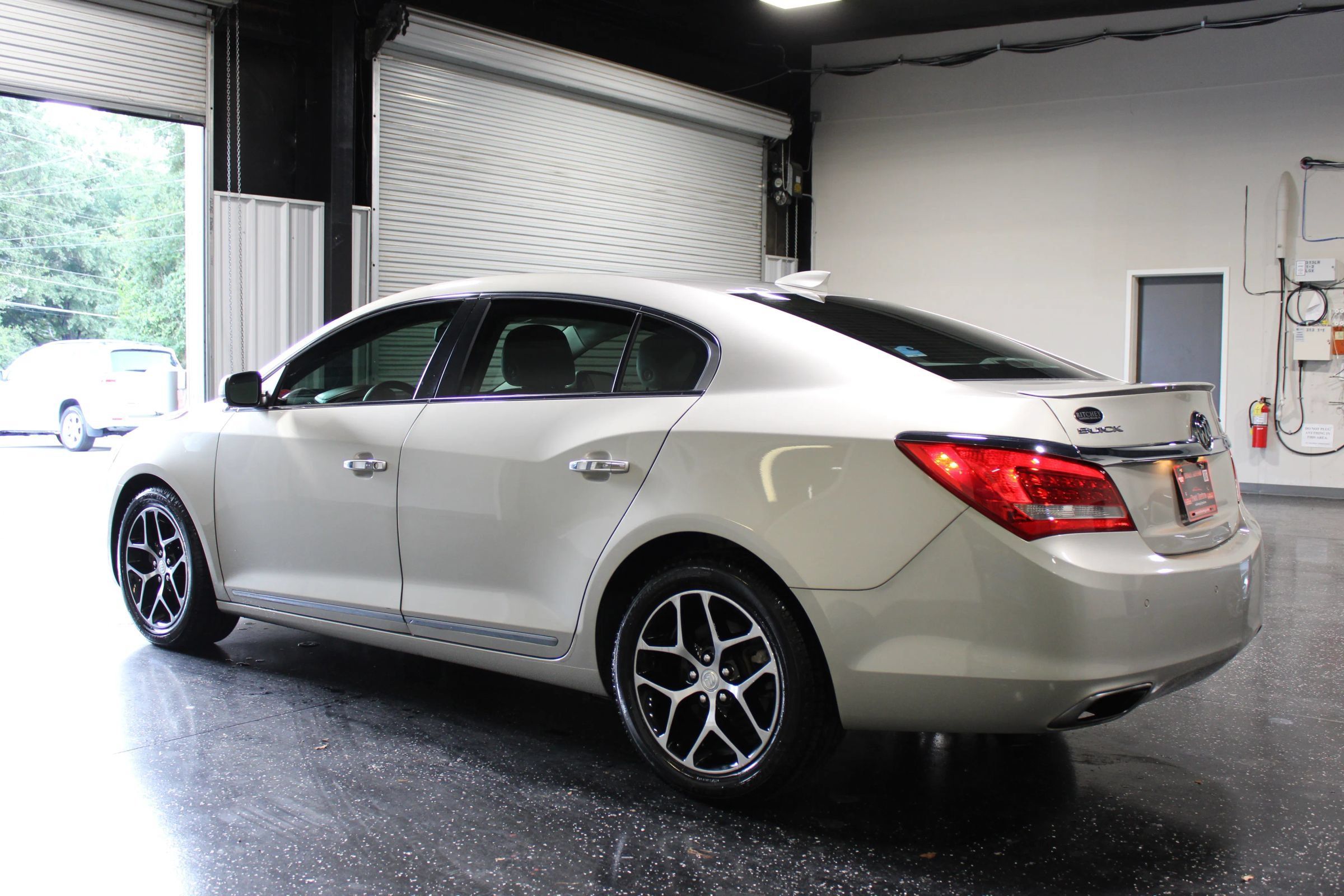 Used 2016 Buick LaCrosse Sport Touring w/ Experience Buick Package FWD image 5