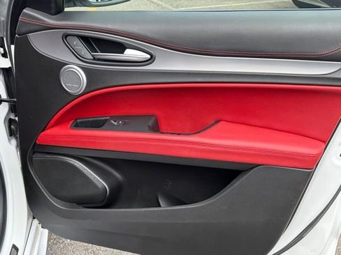 Used 2021 Alfa Romeo Stelvio Ti Sport image 35