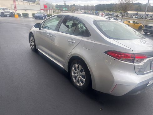 Used 2024 Toyota Corolla LE image 16