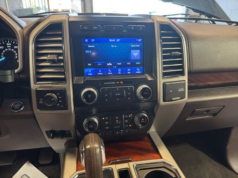 Used 2020 Ford F150 King Ranch w/ FX4 Off-Road Package AWD/4WD image 19