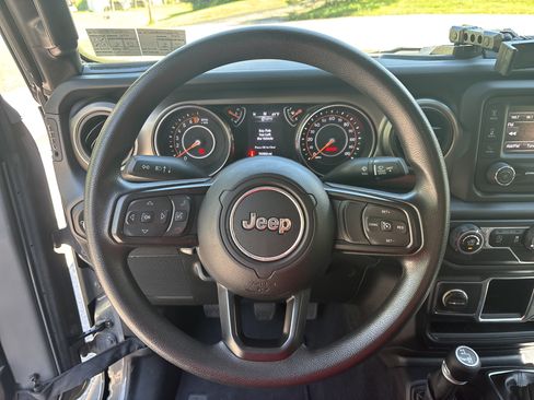 Used 2021 Jeep Wrangler Unlimited Sport AWD/4WD image 18