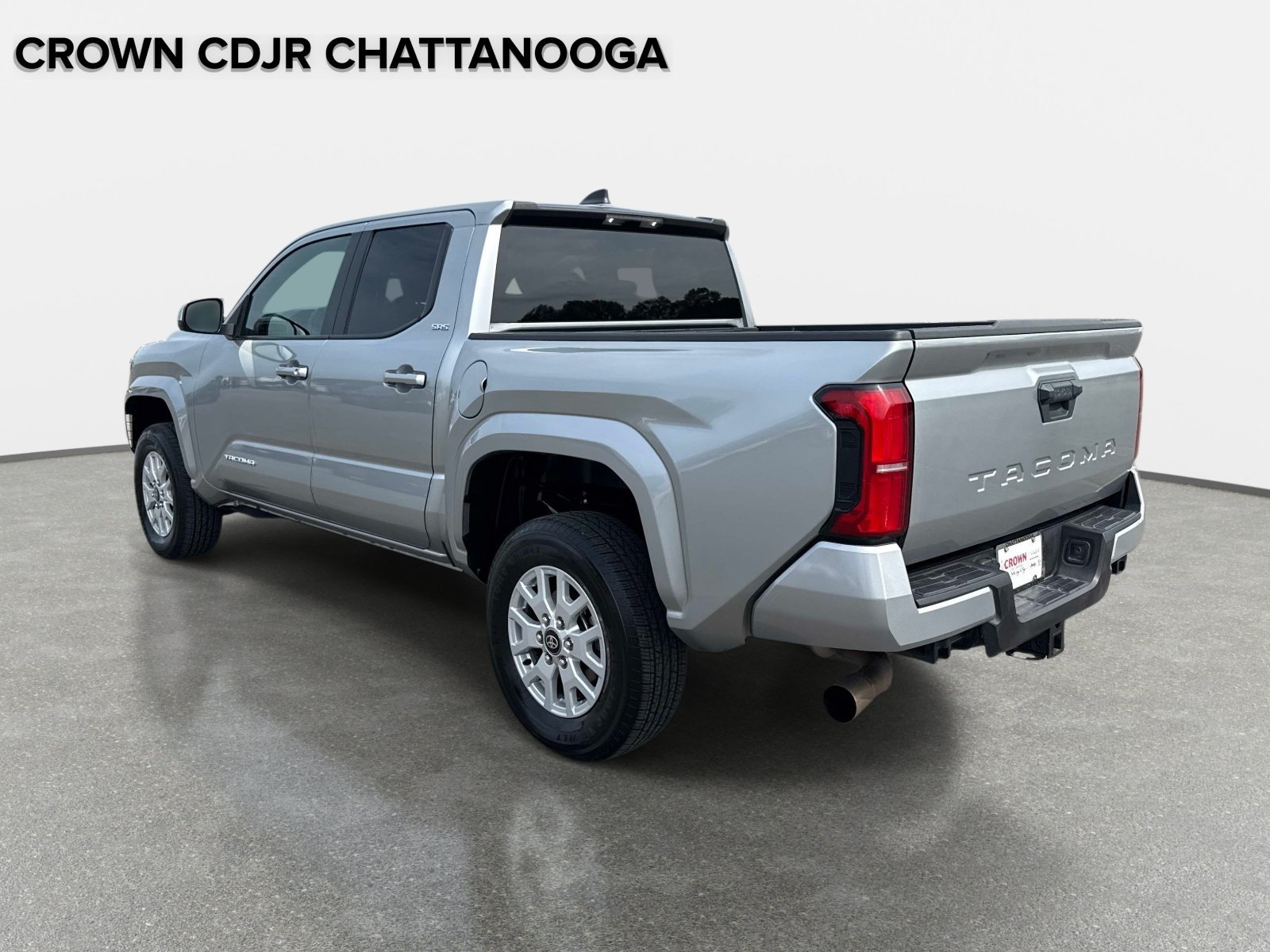 Used 2025 Toyota Tacoma SR5 RWD image 7