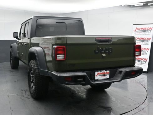 Used 2023 Jeep Gladiator Sport image 6