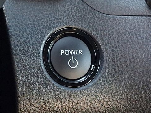 Used 2025 Toyota Camry SE image 22