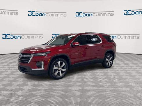 Used 2023 Chevrolet Traverse LT w/ LT Premium Package AWD/4WD image 4
