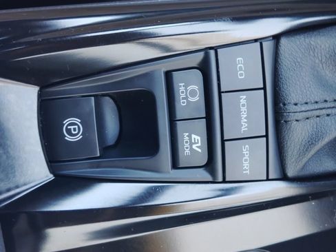 Certified 2025 Toyota Camry SE w/ Convenience Package AWD/4WD image 24