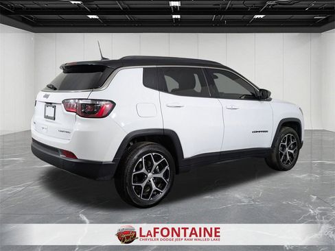 Certified 2024 Jeep Compass Limited image 5