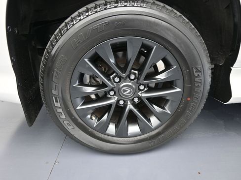 Used 2023 Lexus GX 460 Premium image 47