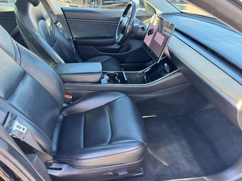 Used 2019 Tesla Model 3 image 16