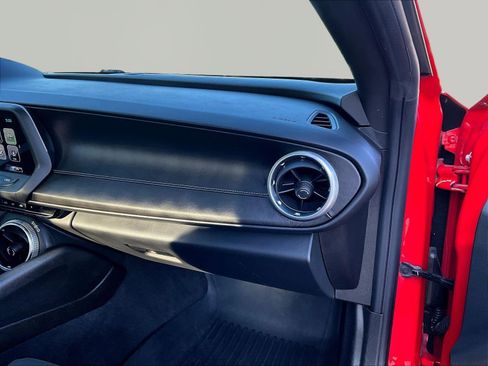 Used 2018 Chevrolet Camaro SS RWD image 26