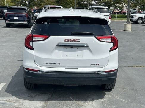 Used 2023 GMC Terrain AT4 image 4