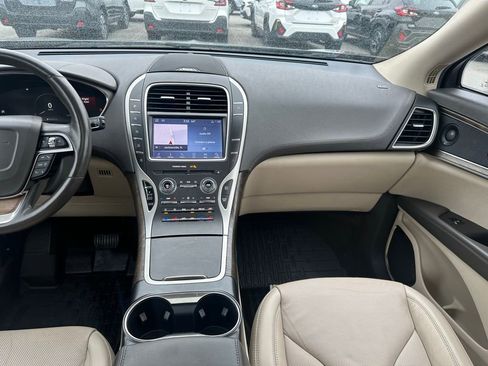 Used 2020 Lincoln Nautilus Reserve image 23