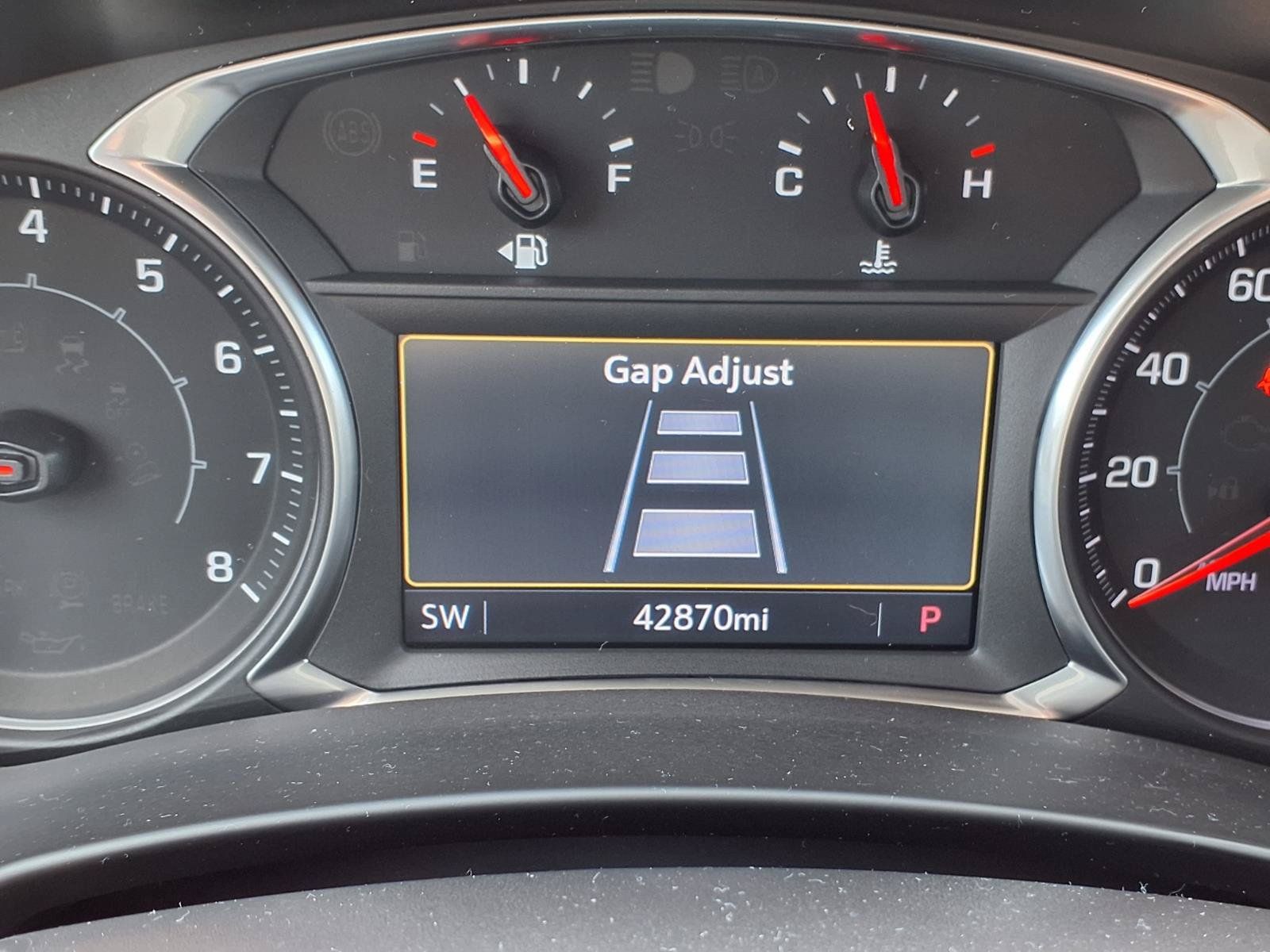 Used 2024 GMC Terrain SLT w/ Elevation Edition FWD image 18