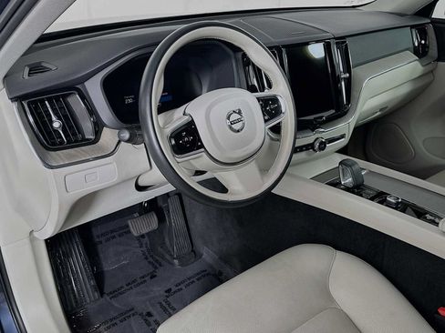Used 2023 Volvo XC60 B5 Plus w/ Protection Package Premier FWD image 9