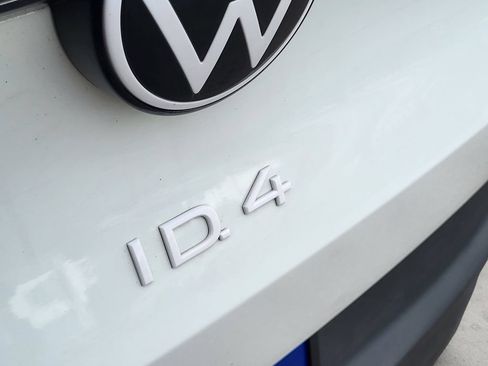 Used 2023 Volkswagen ID.4 Pro AWD/4WD image 25