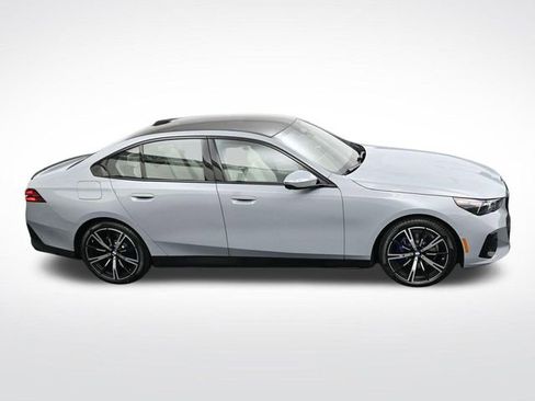 New 2026 BMW 530i xDrive w/ M Sport Package image 19