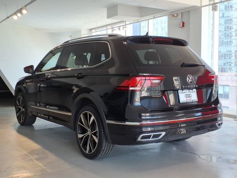 Used 2022 Volkswagen Tiguan SEL R-Line AWD/4WD image 6