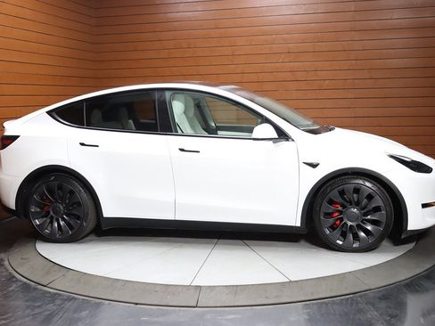 Used 2022 Tesla Model Y Performance AWD/4WD image 20