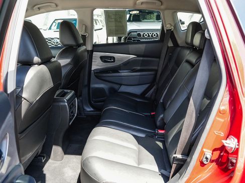 Used 2018 Nissan Murano SL w/ Cargo Package FWD image 17
