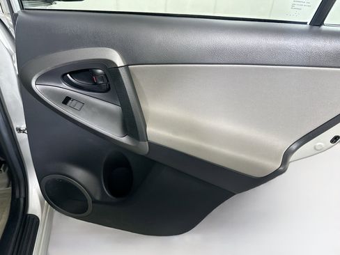 Used 2012 Toyota RAV4 FWD w/ Value Pkg image 26