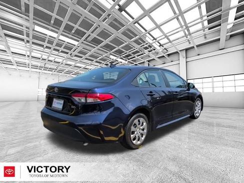 Used 2024 Toyota Corolla LE FWD image 5