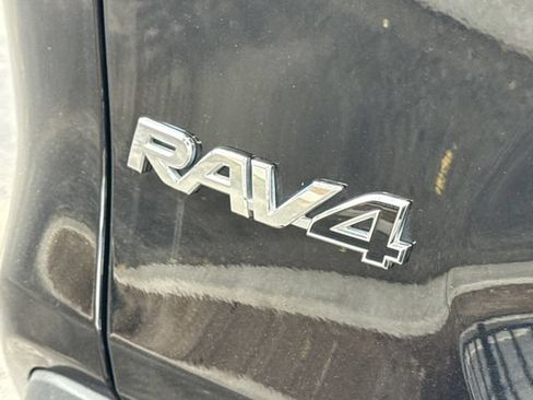 Used 2025 Toyota RAV4 XLE w/ Weather Package AWD/4WD image 10