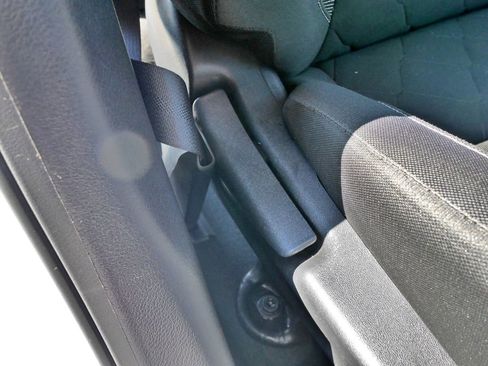 Used 2020 Nissan Kicks S image 13