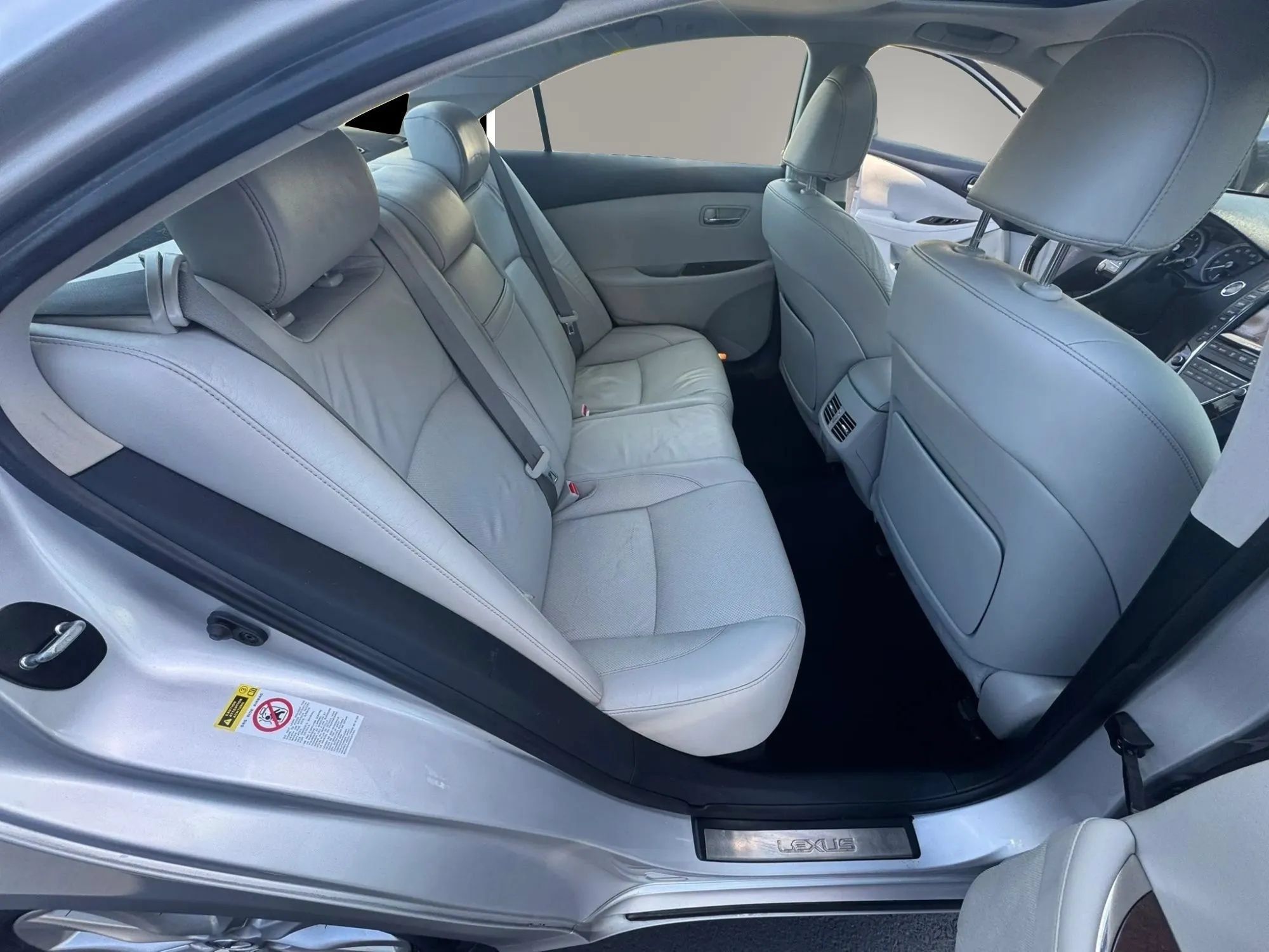 Used 2010 Lexus ES 350 w/ Preferred Accessory Package FWD image 14
