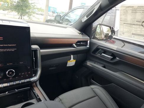 New 2026 GMC Yukon Denali AWD/4WD image 15
