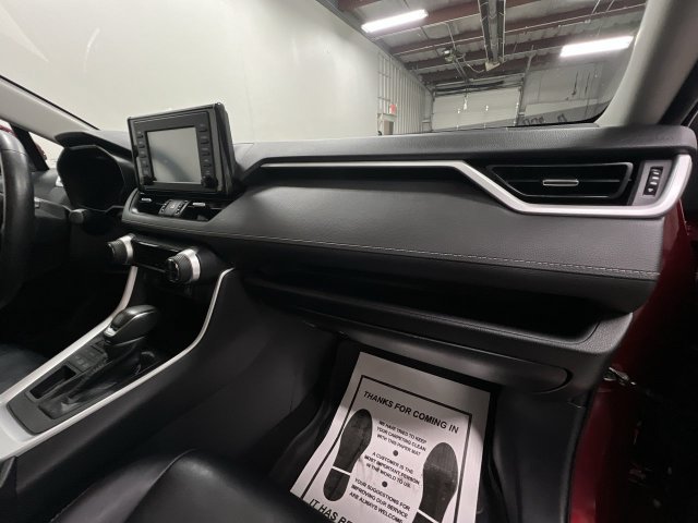 Certified 2019 Toyota RAV4 XLE Premium w/ Cold Weather Package AWD/4WD image 29