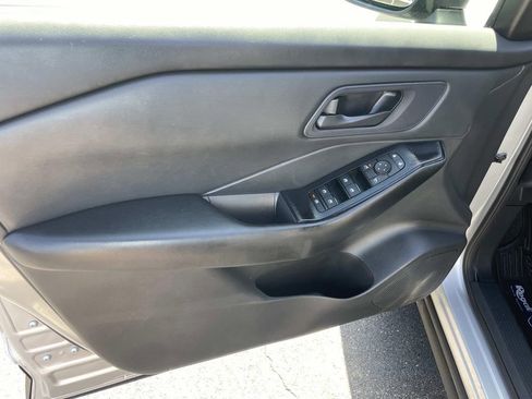 Certified 2024 Nissan Rogue S FWD image 18