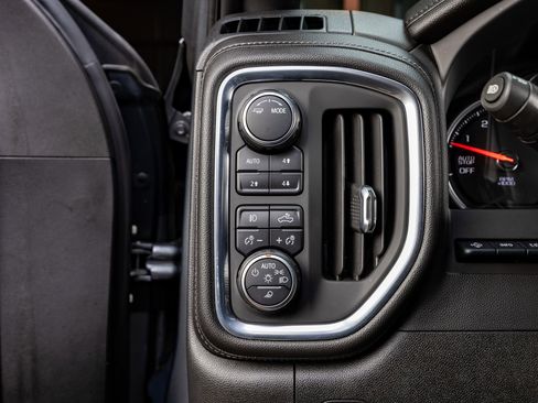 Used 2021 Chevrolet Silverado 1500 High Country w/ Technology Package image 21