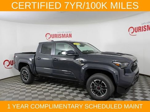 Used 2025 Toyota Tacoma TRD Sport w/ TRD Sport Upgrade Package AWD/4WD image 11