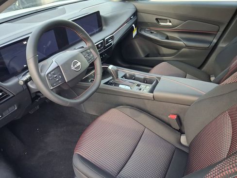 New 2026 Nissan Sentra SR w/ Floor Mat Package FWD image 7