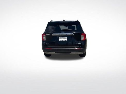 Used 2020 Ford Explorer XLT w/ Equipment Group 202A AWD/4WD image 4