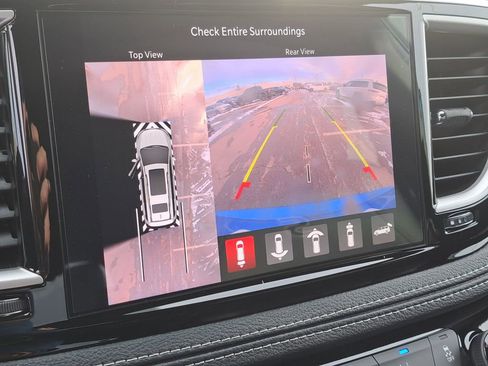 New 2026 Chrysler Pacifica Select w/ S Appearance Package image 8